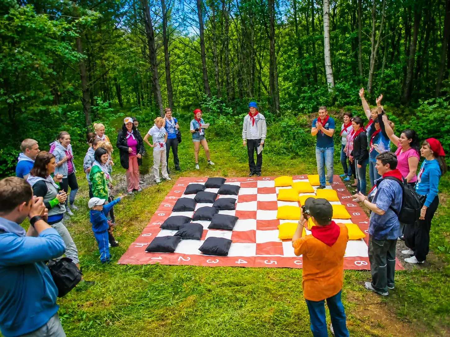 Уличные подвижные игры для взрослых